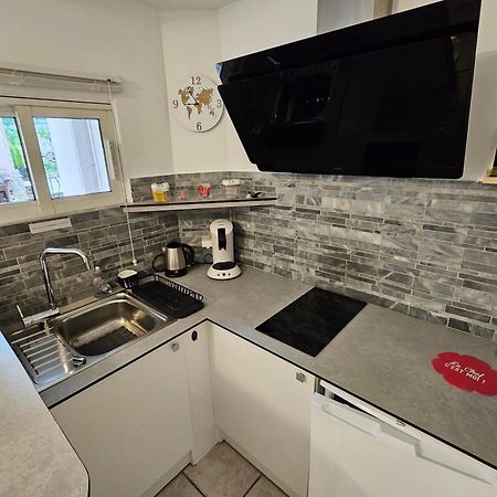 Appartement Dans Ancien Moulin A Huile Renove Грас Екстериор снимка