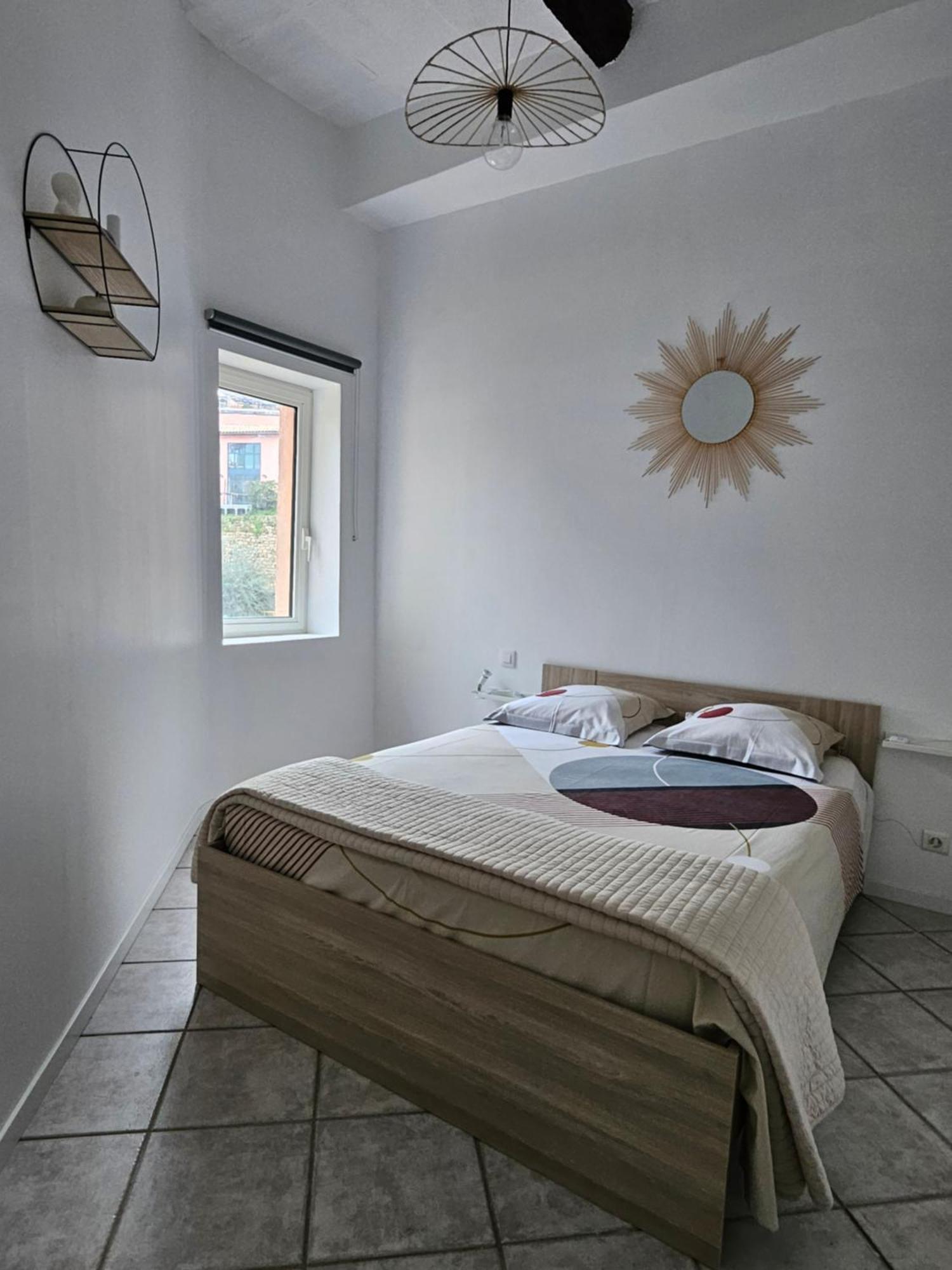 Appartement Dans Ancien Moulin A Huile Renove Грас Екстериор снимка